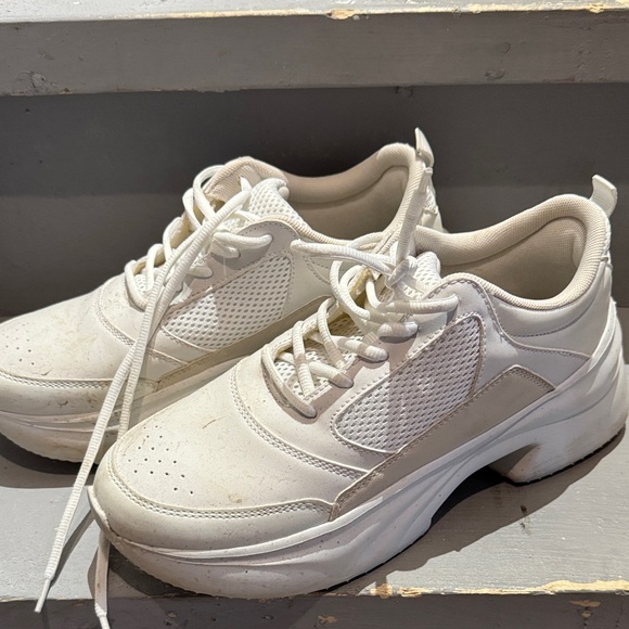 Zara Shoes - Zara Cream Sneakers for Women